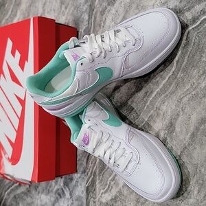 NIB Women's Nike Gamma Force Sneakers